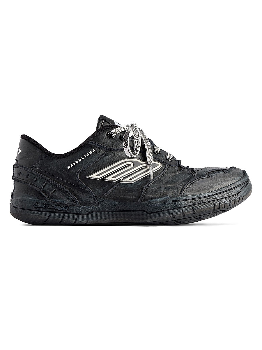 Hamptons Worn-Out Sneakers