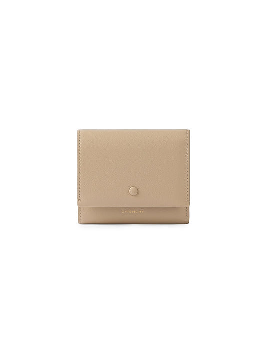 Day Wallet in Grained Leather