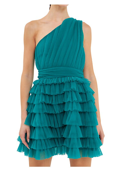 Elegant One-Shoulder Charm