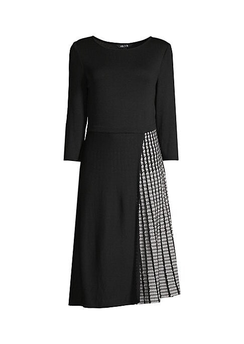 Chic Contrast Knit Dress