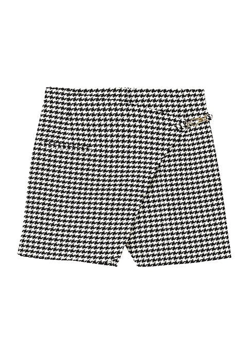 Chic Houndstooth Cutoffs