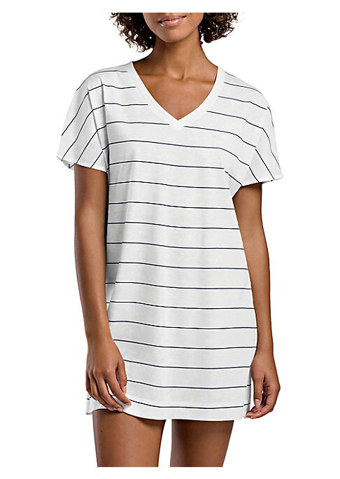Chic Oversized V-Neck Tee